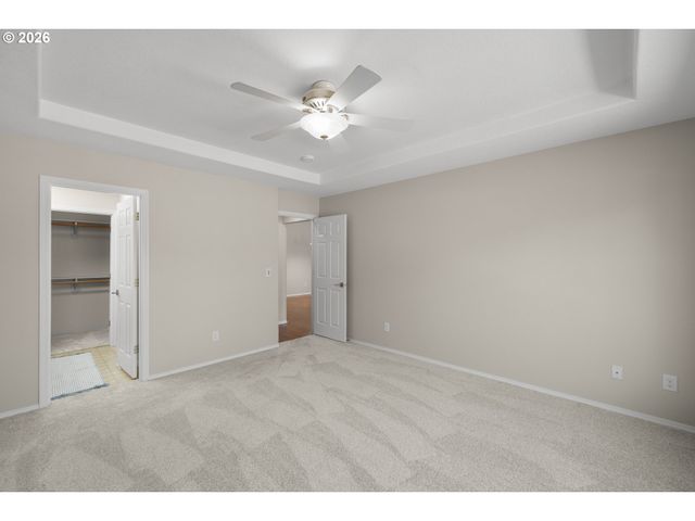 1295 Ne SETTING SUN Dr, Hillsboro, OR 97124