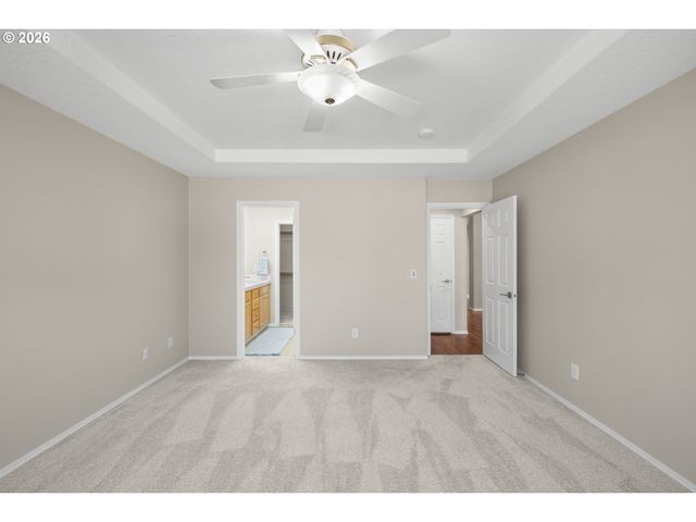 1295 Ne SETTING SUN Dr, Hillsboro, OR 97124