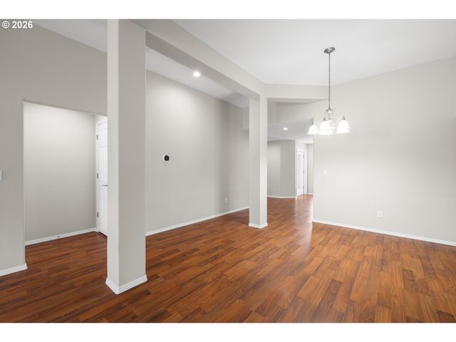 1295 Ne SETTING SUN Dr, Hillsboro, OR 97124