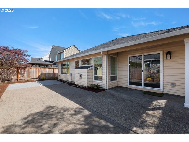 1295 Ne SETTING SUN Dr, Hillsboro, OR 97124