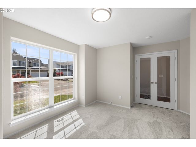 1295 Ne SETTING SUN Dr, Hillsboro, OR 97124