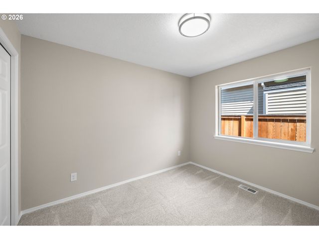 1295 Ne SETTING SUN Dr, Hillsboro, OR 97124