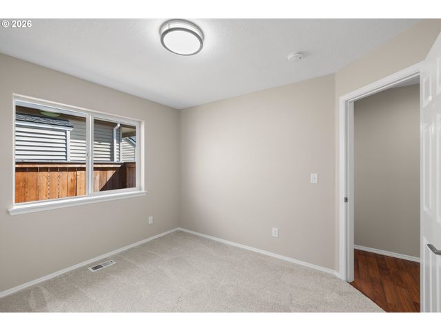 1295 Ne SETTING SUN Dr, Hillsboro, OR 97124