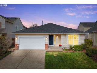 1295 Ne SETTING SUN Dr, Hillsboro, OR 97124