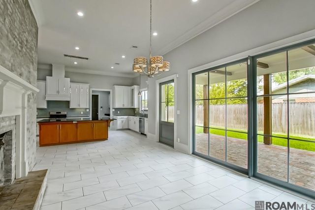 8635 Gail Dr, Baton Rouge, LA 70809