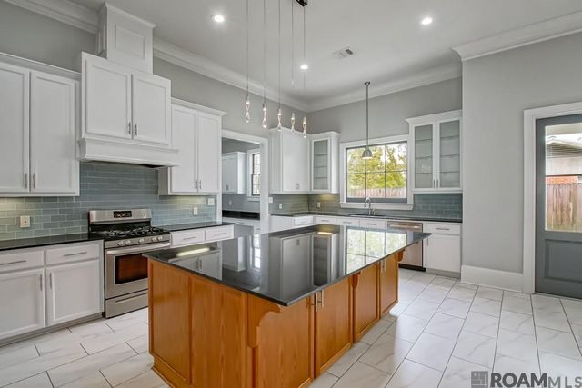 8635 Gail Dr, Baton Rouge, LA 70809