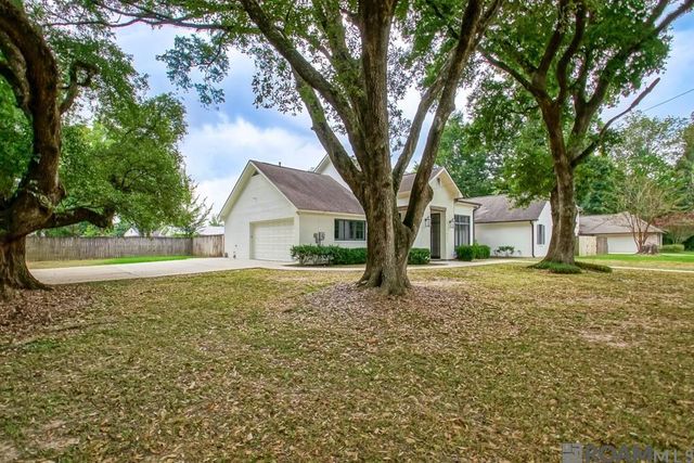 8635 Gail Dr, Baton Rouge, LA 70809