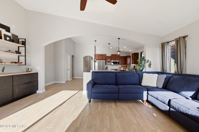 610 S Charles L Mckay Place, Vail, AZ 85641