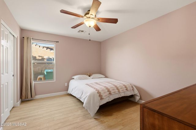 610 S Charles L Mckay Place, Vail, AZ 85641