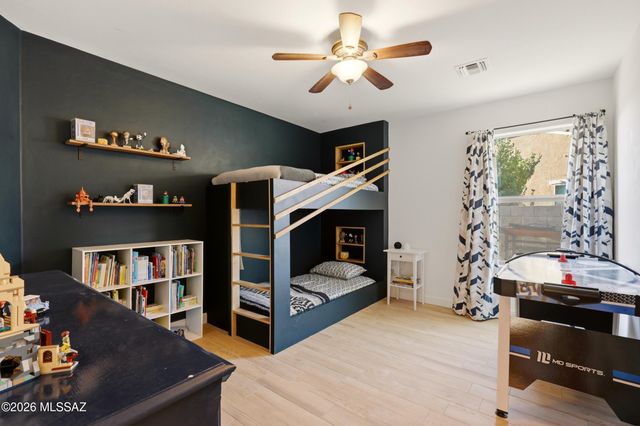 610 S Charles L Mckay Place, Vail, AZ 85641