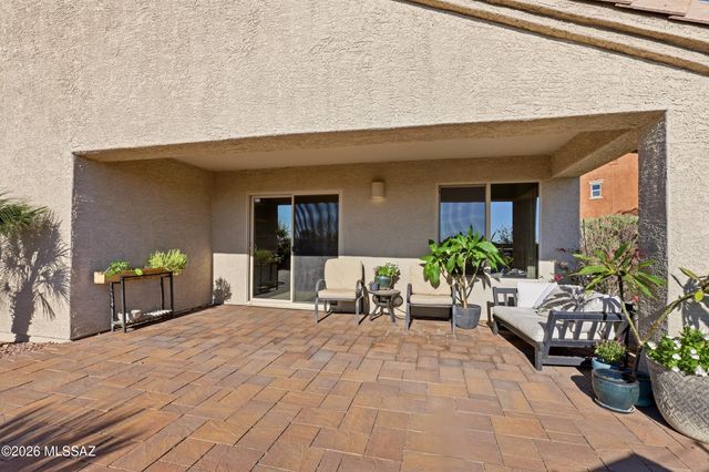 610 S Charles L Mckay Place, Vail, AZ 85641