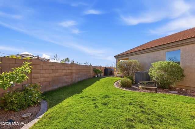 610 S Charles L Mckay Place, Vail, AZ 85641