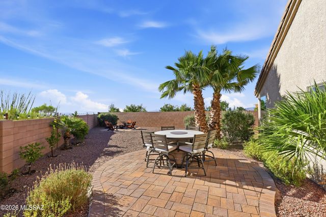 610 S Charles L Mckay Place, Vail, AZ 85641