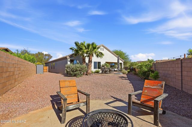 610 S Charles L Mckay Place, Vail, AZ 85641