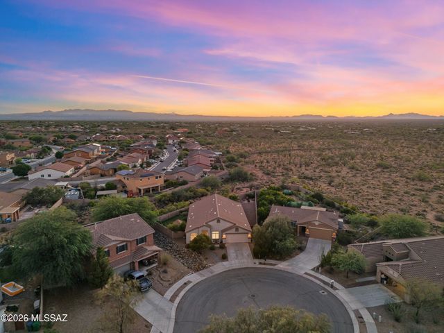 610 S Charles L Mckay Place, Vail, AZ 85641