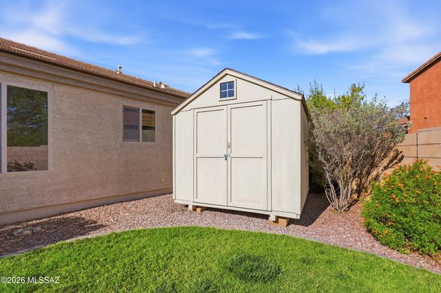 610 S Charles L Mckay Place, Vail, AZ 85641