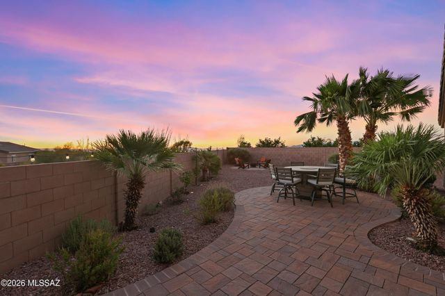 610 S Charles L Mckay Place, Vail, AZ 85641