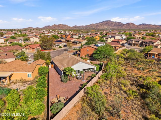 610 S Charles L Mckay Place, Vail, AZ 85641