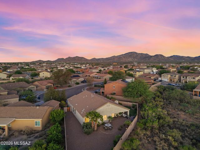 610 S Charles L Mckay Place, Vail, AZ 85641