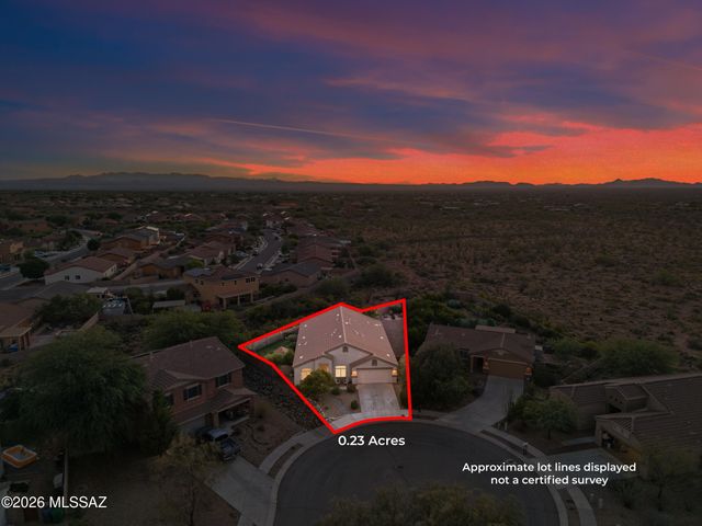 610 S Charles L Mckay Place, Vail, AZ 85641
