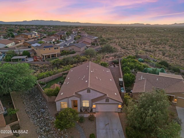 610 S Charles L Mckay Place, Vail, AZ 85641