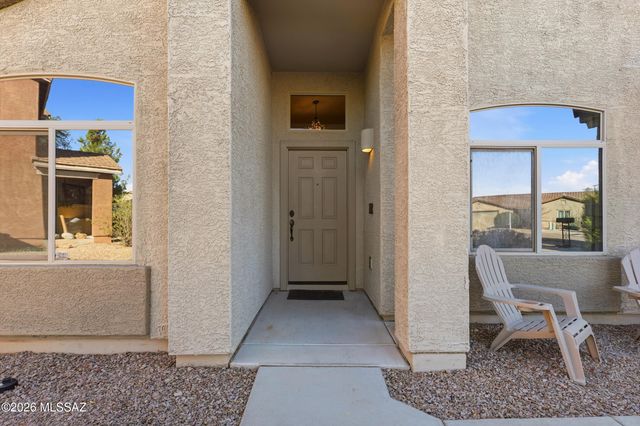 610 S Charles L Mckay Place, Vail, AZ 85641