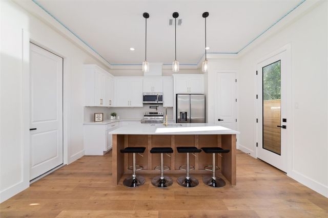 5811 Outer Banks Street, Houston, TX 77091