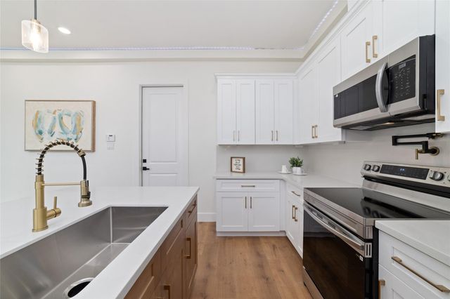 5811 Outer Banks Street, Houston, TX 77091