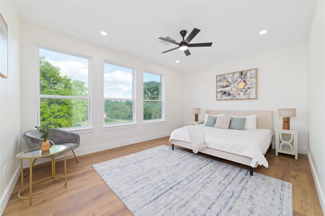 5811 Outer Banks Street, Houston, TX 77091