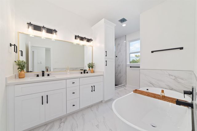 5811 Outer Banks Street, Houston, TX 77091