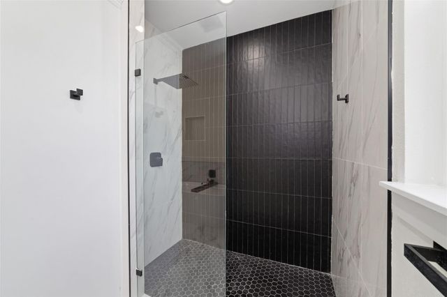 5811 Outer Banks Street, Houston, TX 77091