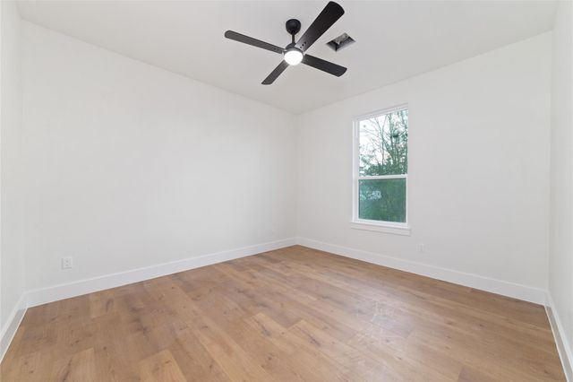 5811 Outer Banks Street, Houston, TX 77091