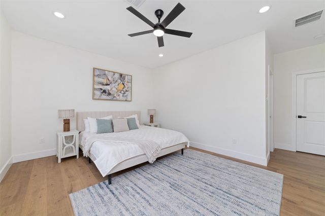 5811 Outer Banks Street, Houston, TX 77091