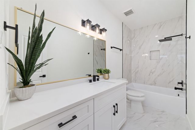 5811 Outer Banks Street, Houston, TX 77091