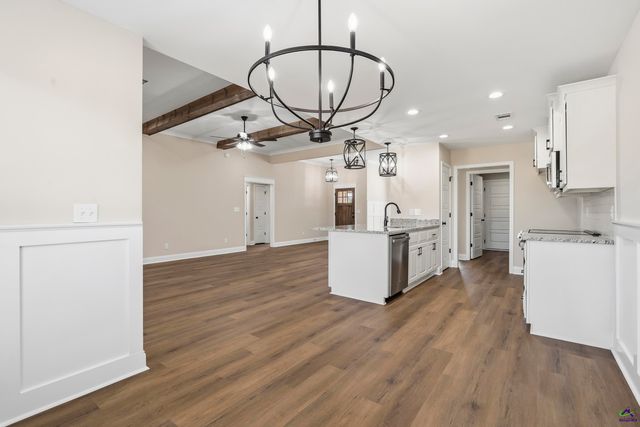 207 Sugar Creek Trail, Perry, GA 31069