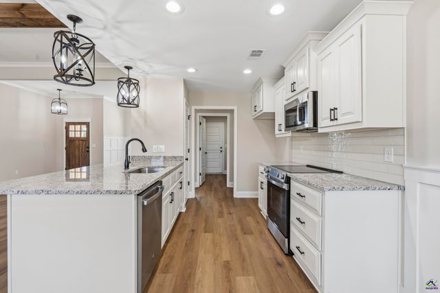 207 Sugar Creek Trail, Perry, GA 31069