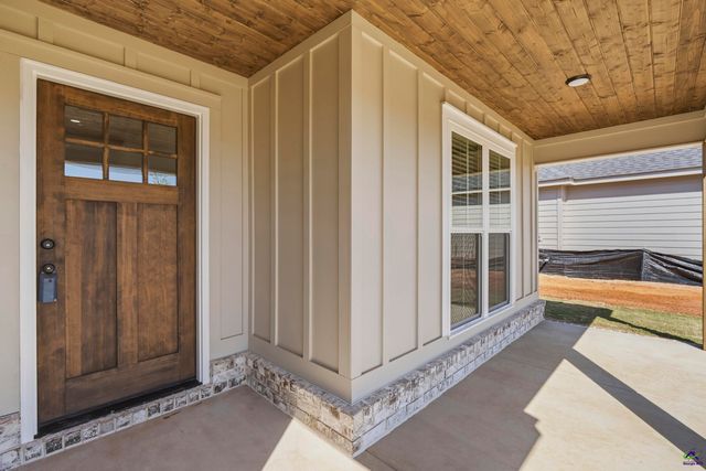 207 Sugar Creek Trail, Perry, GA 31069