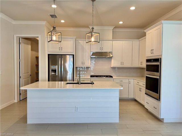 14716 Kingfisher LOOP, Naples, FL 34120