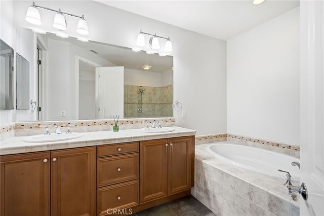 11528 Verona, Chatsworth, CA 91311