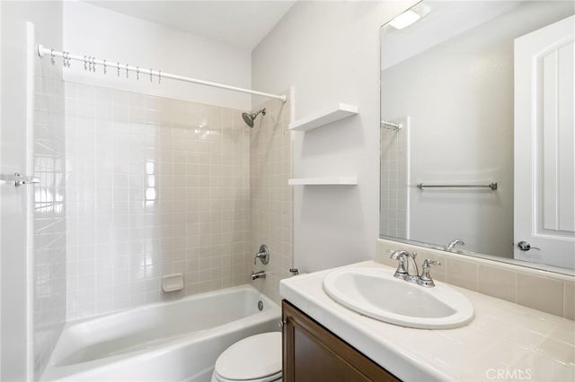 11528 Verona, Chatsworth, CA 91311