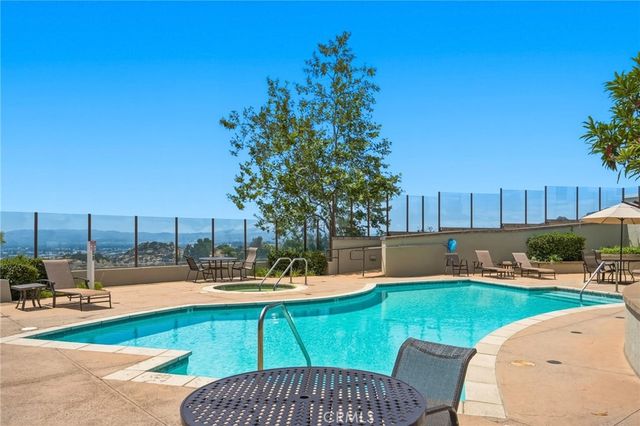 11528 Verona, Chatsworth, CA 91311