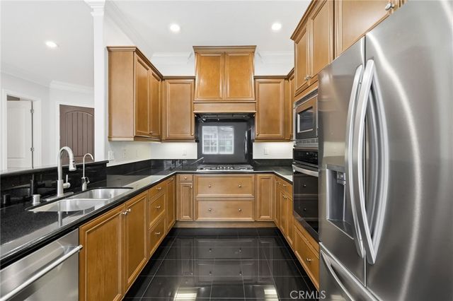 11528 Verona, Chatsworth, CA 91311
