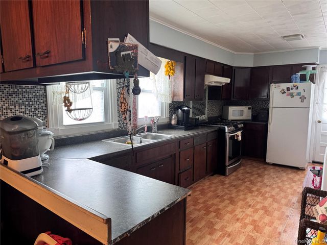 95 Dupont Avenue, Newburgh, NY 12550