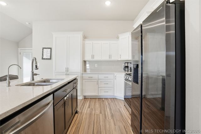 10914 S 274th East Avenue, Coweta, OK 74429