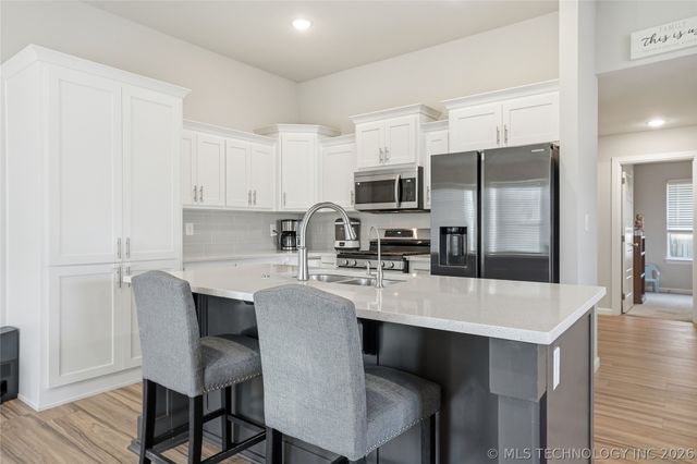 10914 S 274th East Avenue, Coweta, OK 74429