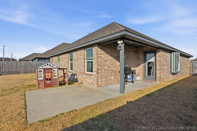 10914 S 274th East Avenue, Coweta, OK 74429