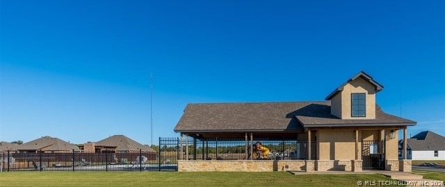 10914 S 274th East Avenue, Coweta, OK 74429