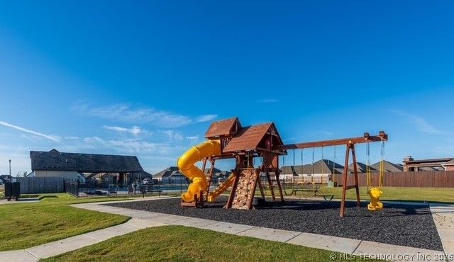 10914 S 274th East Avenue, Coweta, OK 74429