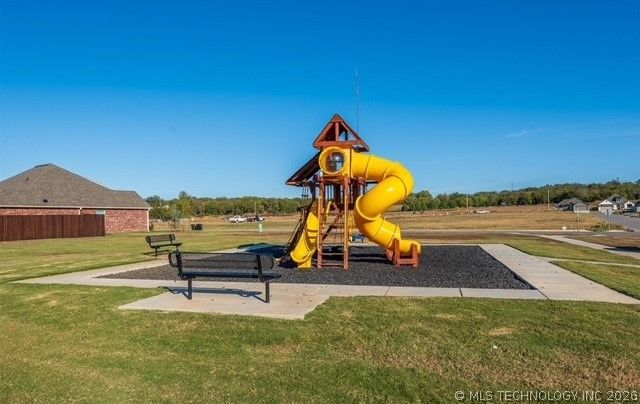 10914 S 274th East Avenue, Coweta, OK 74429