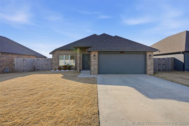 10914 S 274th East Avenue, Coweta, OK 74429
